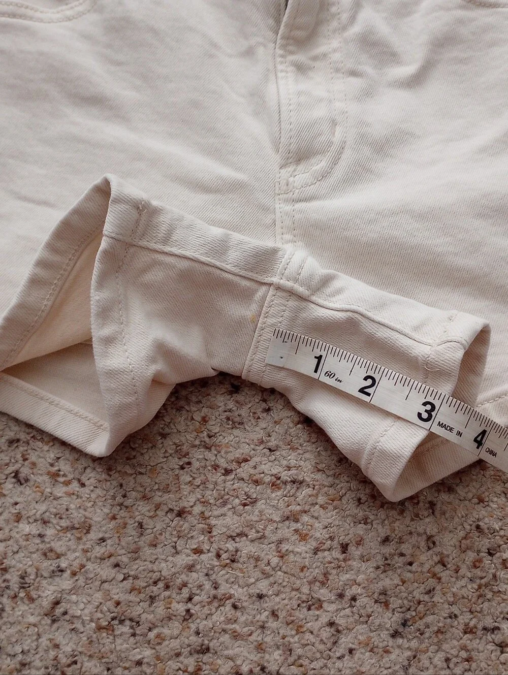 American Eagle White Cream Jean Shorts Super High Rise Relaxed Short Size 00